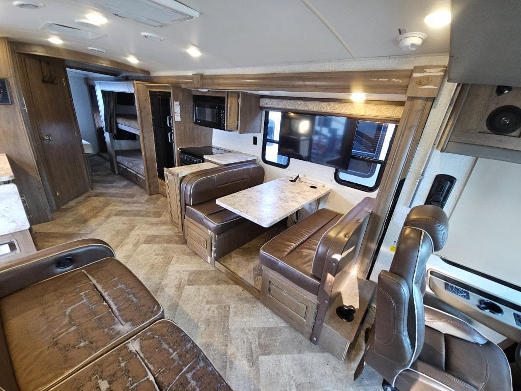 2019 Forest River RV 2019 Forest River RV Georgetown 3 Series - thumbnail 14