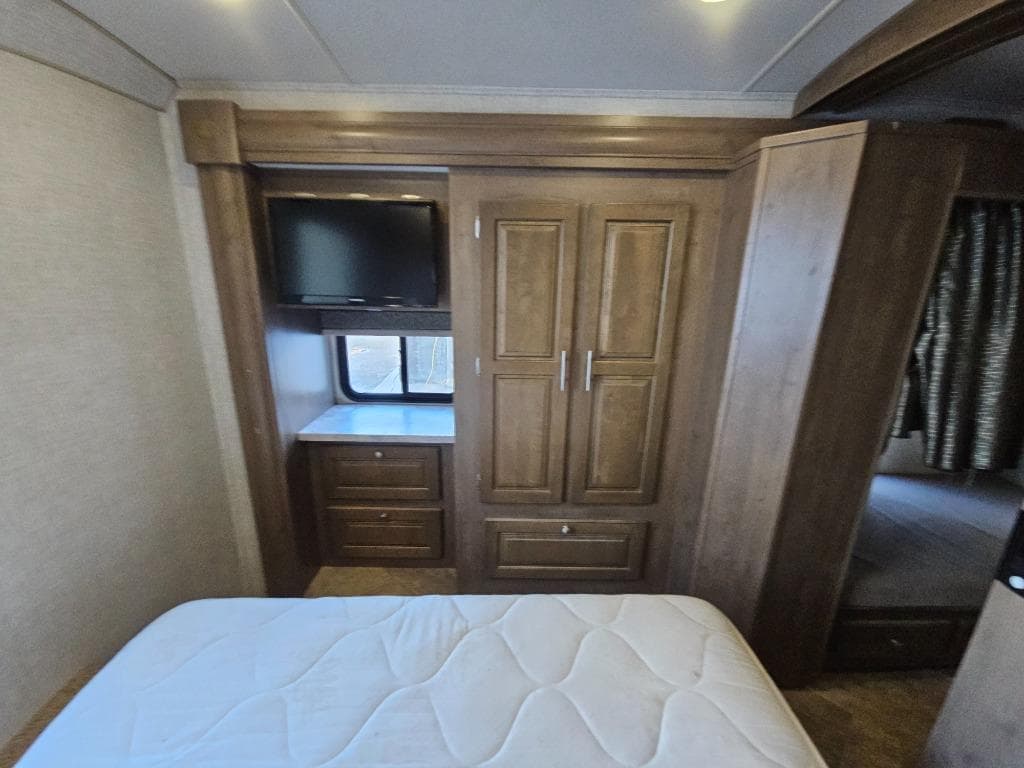 2019 Forest River RV 2019 Forest River RV Georgetown 3 Series - thumbnail 34