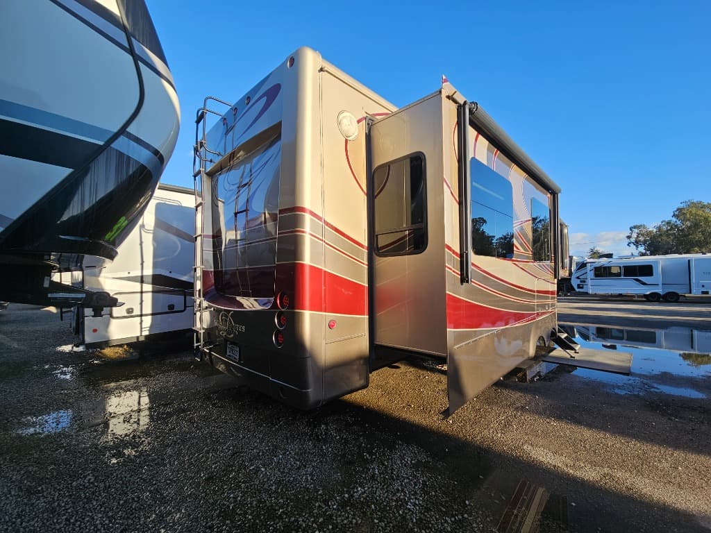 2016 DRV 2016 DRV Mobile Suites Estates - thumbnail 2