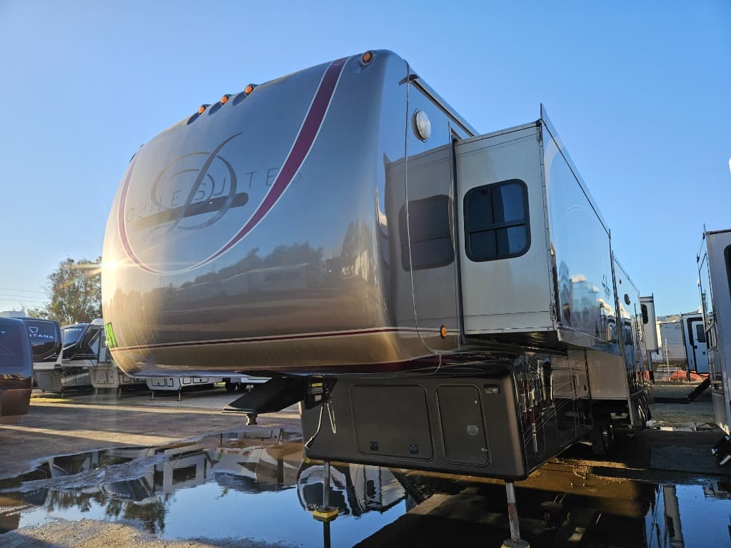 2016 DRV 2016 DRV Mobile Suites Estates - thumbnail 4