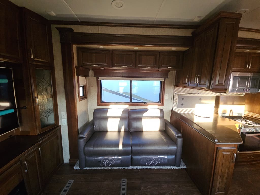 2016 DRV 2016 DRV Mobile Suites Estates - thumbnail 16