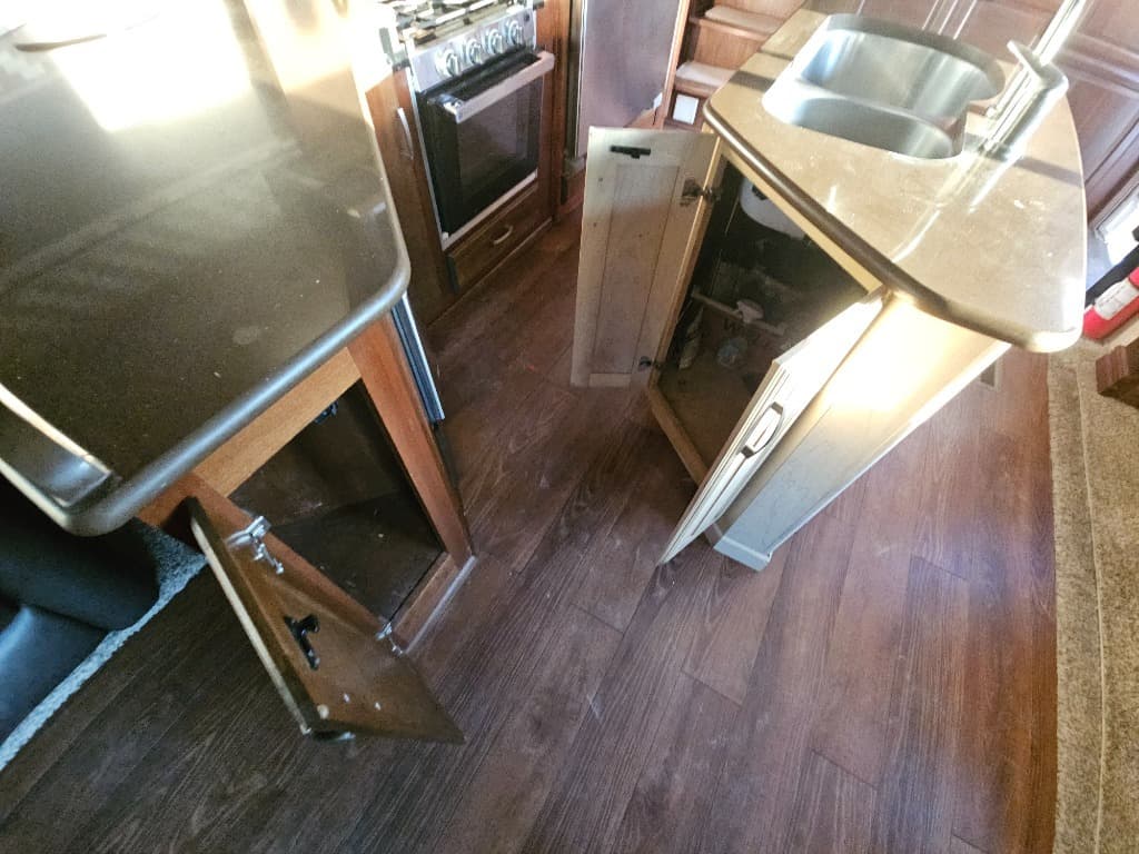 2016 DRV 2016 DRV Mobile Suites Estates - thumbnail 27