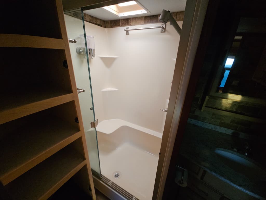 2016 DRV 2016 DRV Mobile Suites Estates - thumbnail 35