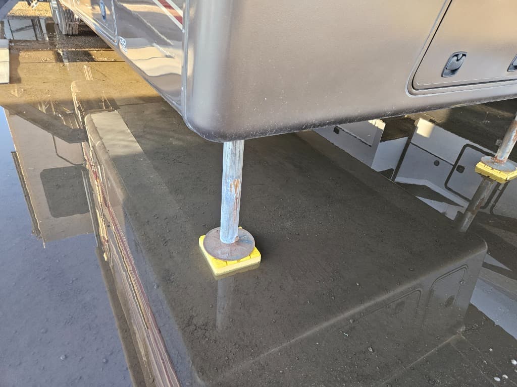 2016 DRV 2016 DRV Mobile Suites Estates - thumbnail 54