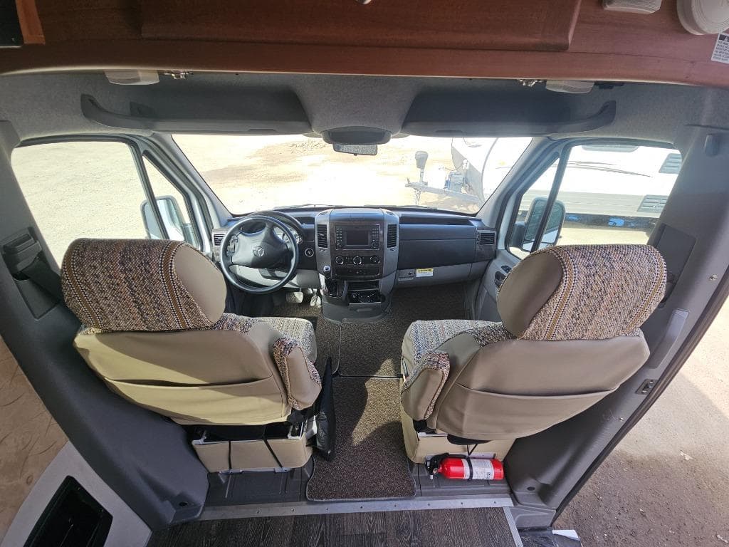 2014 Roadtrek 2014 Roadtrek Adventurous - thumbnail 10