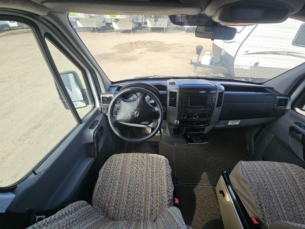 2014 Roadtrek 2014 Roadtrek Adventurous - thumbnail 13