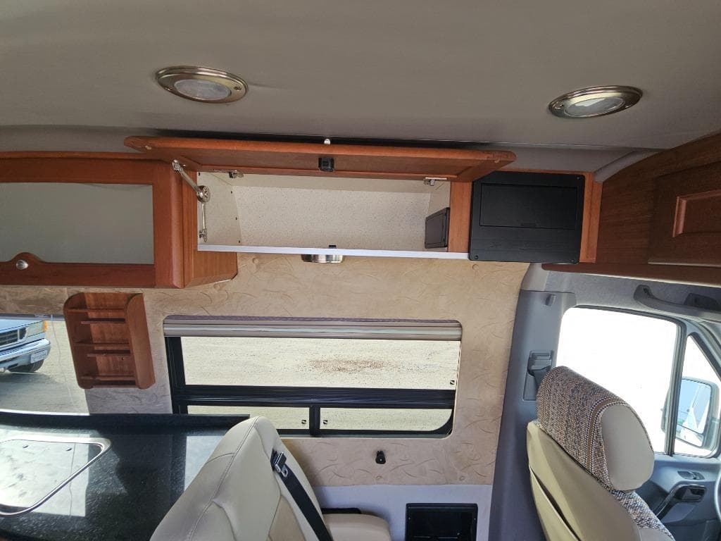 2014 Roadtrek 2014 Roadtrek Adventurous - thumbnail 17