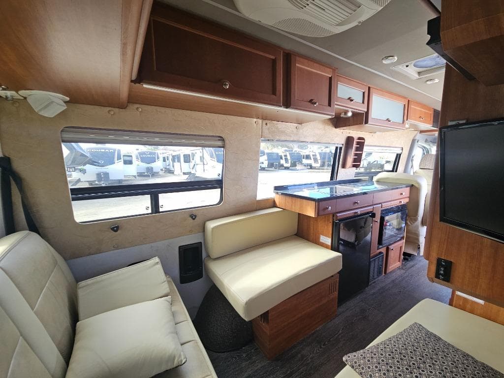 2014 Roadtrek 2014 Roadtrek Adventurous - thumbnail 26