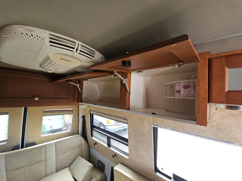 2014 Roadtrek 2014 Roadtrek Adventurous - thumbnail 28