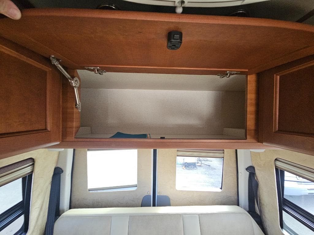 2014 Roadtrek 2014 Roadtrek Adventurous - thumbnail 31