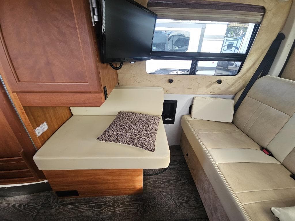 2014 Roadtrek 2014 Roadtrek Adventurous - thumbnail 33