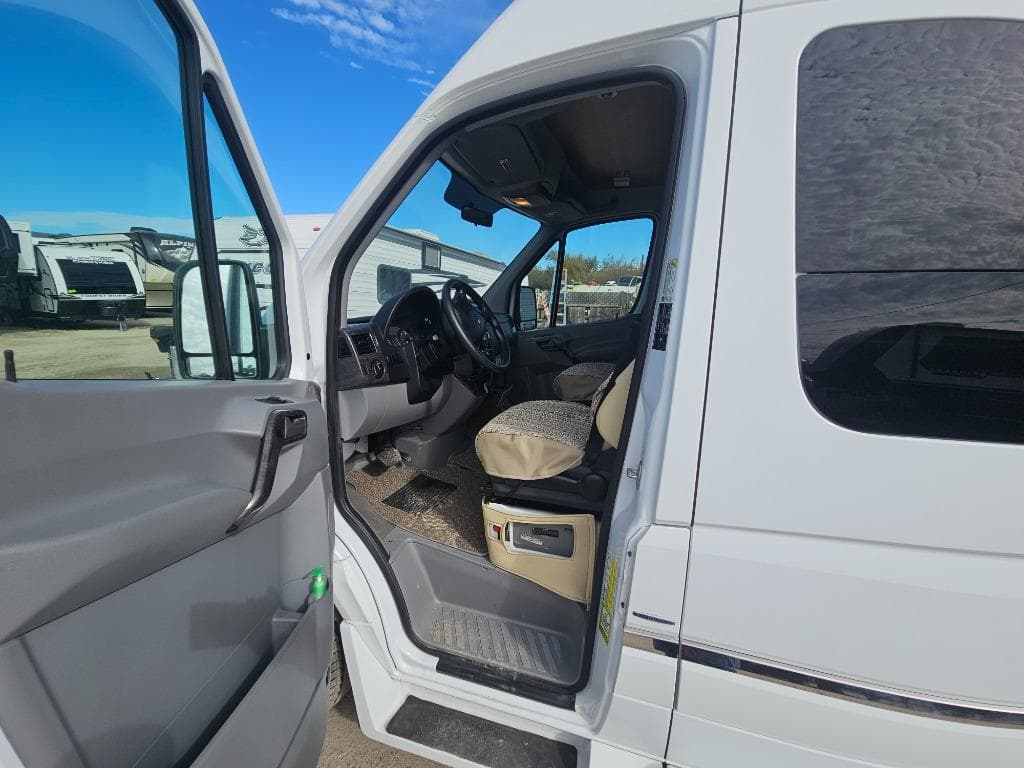 2014 Roadtrek 2014 Roadtrek Adventurous - thumbnail 49