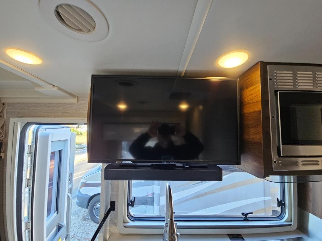 2022 Winnebago 2022 Winnebago View - thumbnail 14