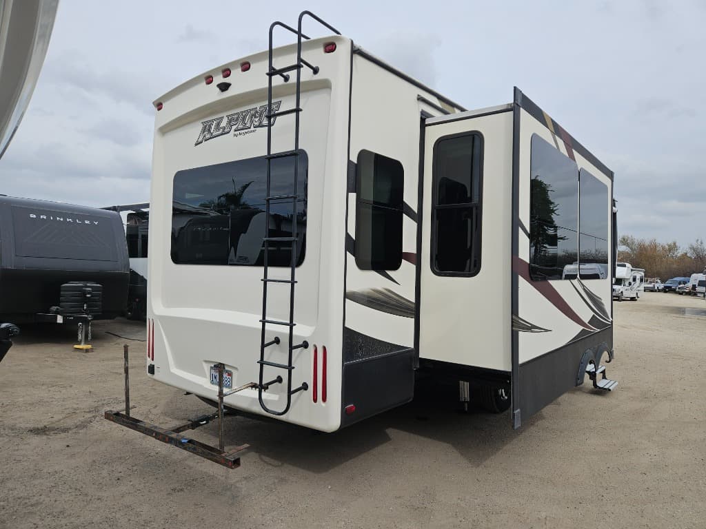 2017 Keystone RV 2017 Keystone RV Alpine - thumbnail 2