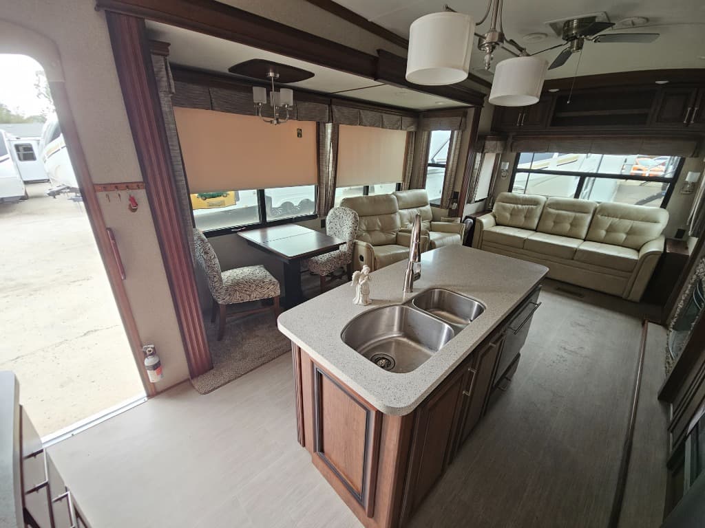 2017 Keystone RV 2017 Keystone RV Alpine - thumbnail 8