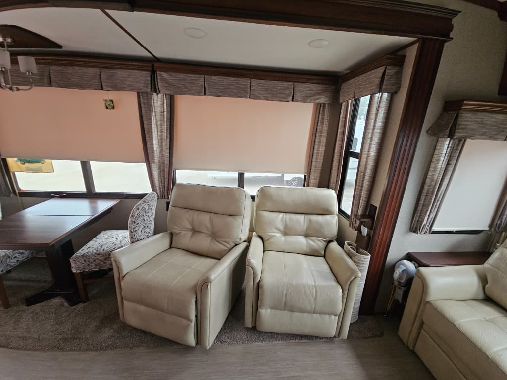 2017 Keystone RV 2017 Keystone RV Alpine - thumbnail 10