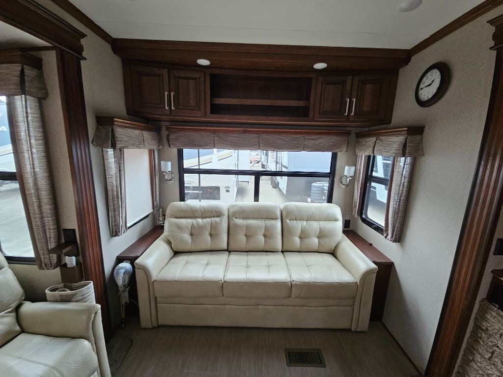 2017 Keystone RV 2017 Keystone RV Alpine - thumbnail 11