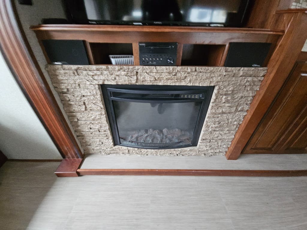 2017 Keystone RV 2017 Keystone RV Alpine - thumbnail 16