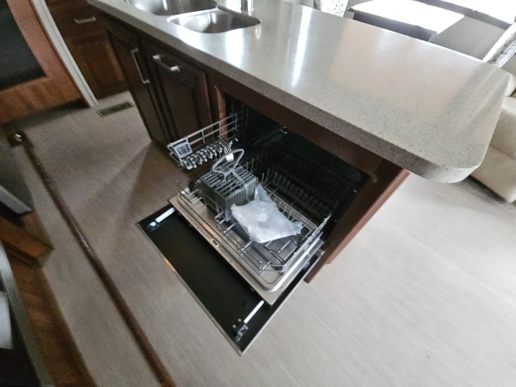 2017 Keystone RV 2017 Keystone RV Alpine - thumbnail 19