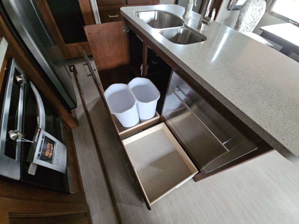 2017 Keystone RV 2017 Keystone RV Alpine - thumbnail 21