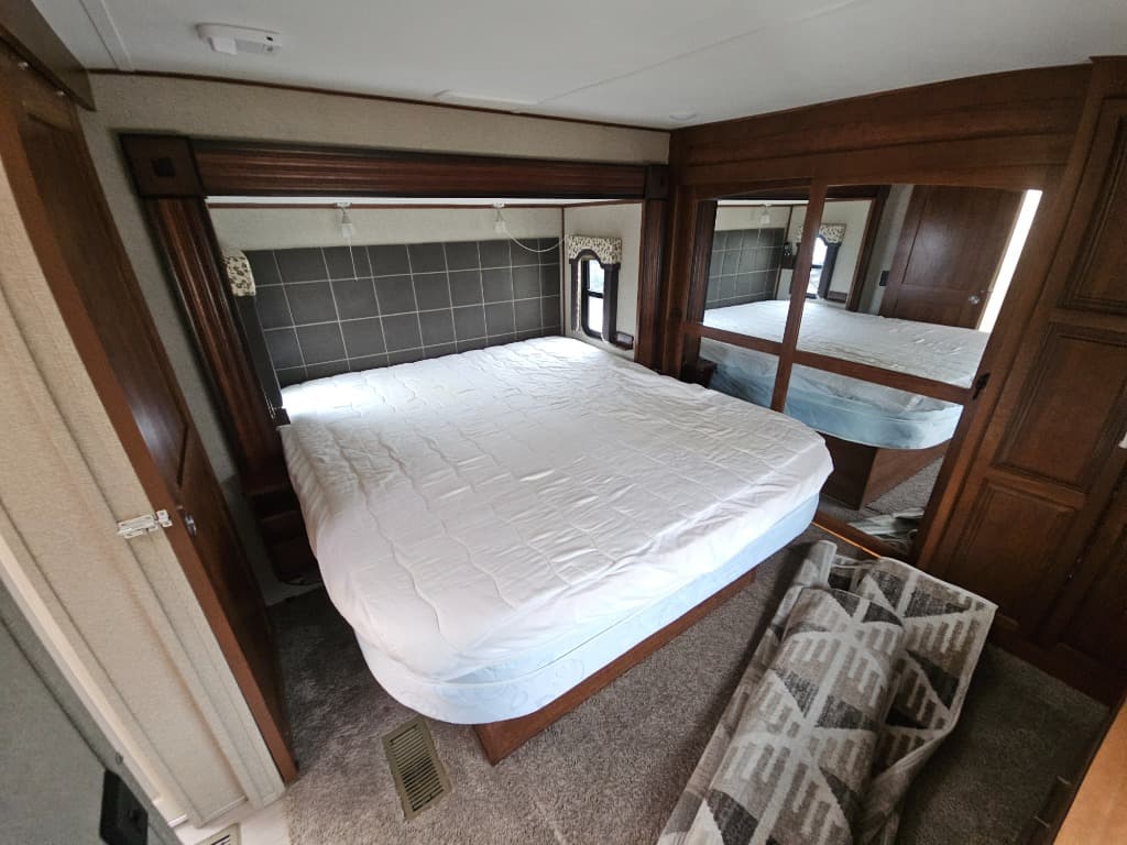 2017 Keystone RV 2017 Keystone RV Alpine - thumbnail 33