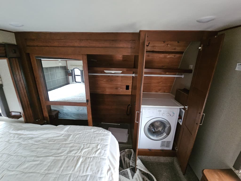 2017 Keystone RV 2017 Keystone RV Alpine - thumbnail 37