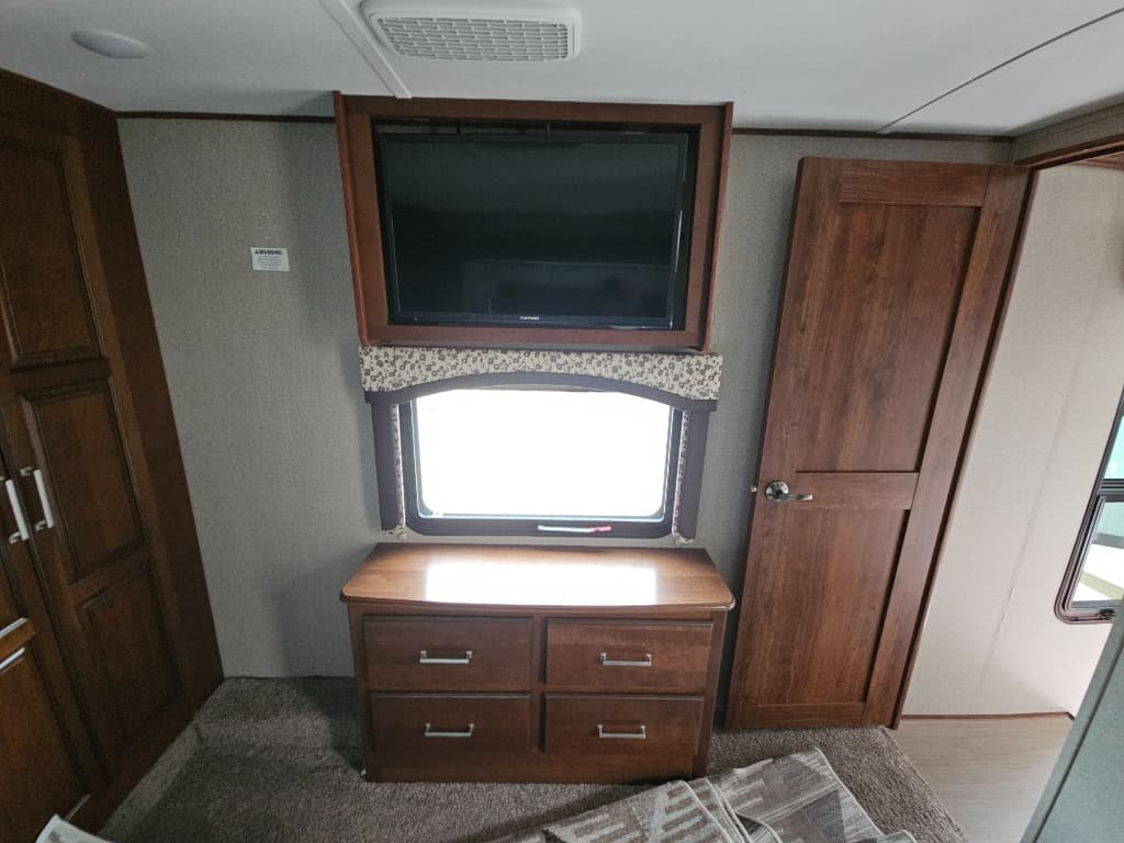 2017 Keystone RV 2017 Keystone RV Alpine - thumbnail 39