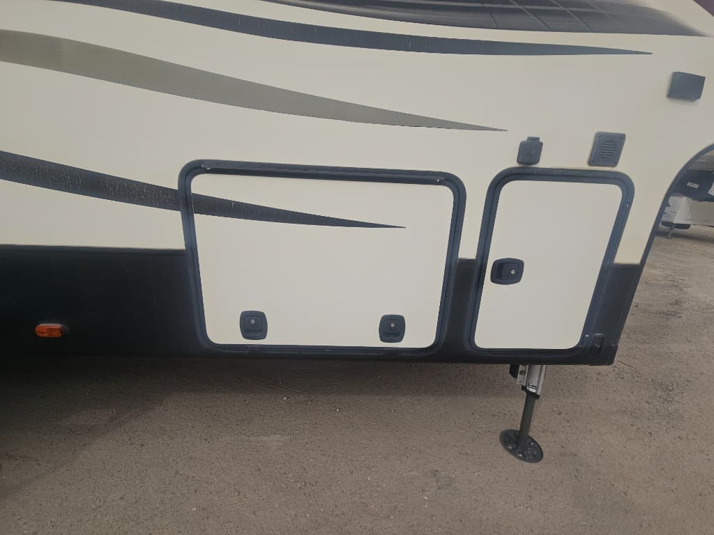 2017 Keystone RV 2017 Keystone RV Alpine - thumbnail 47