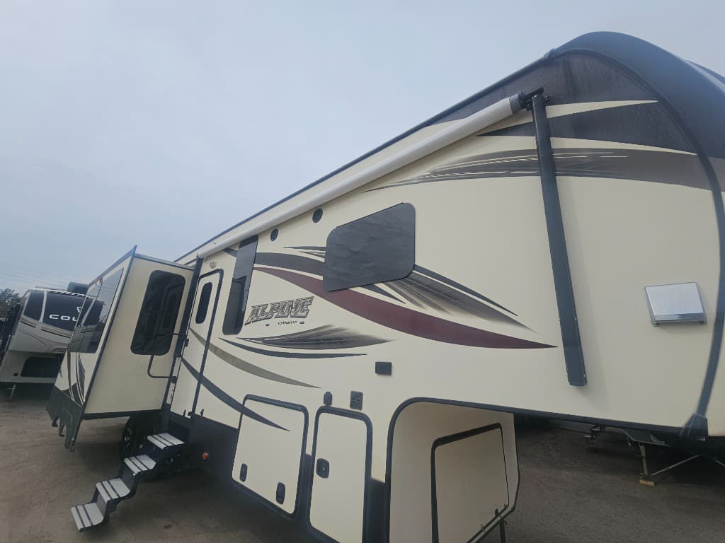 2017 Keystone RV 2017 Keystone RV Alpine - thumbnail 48