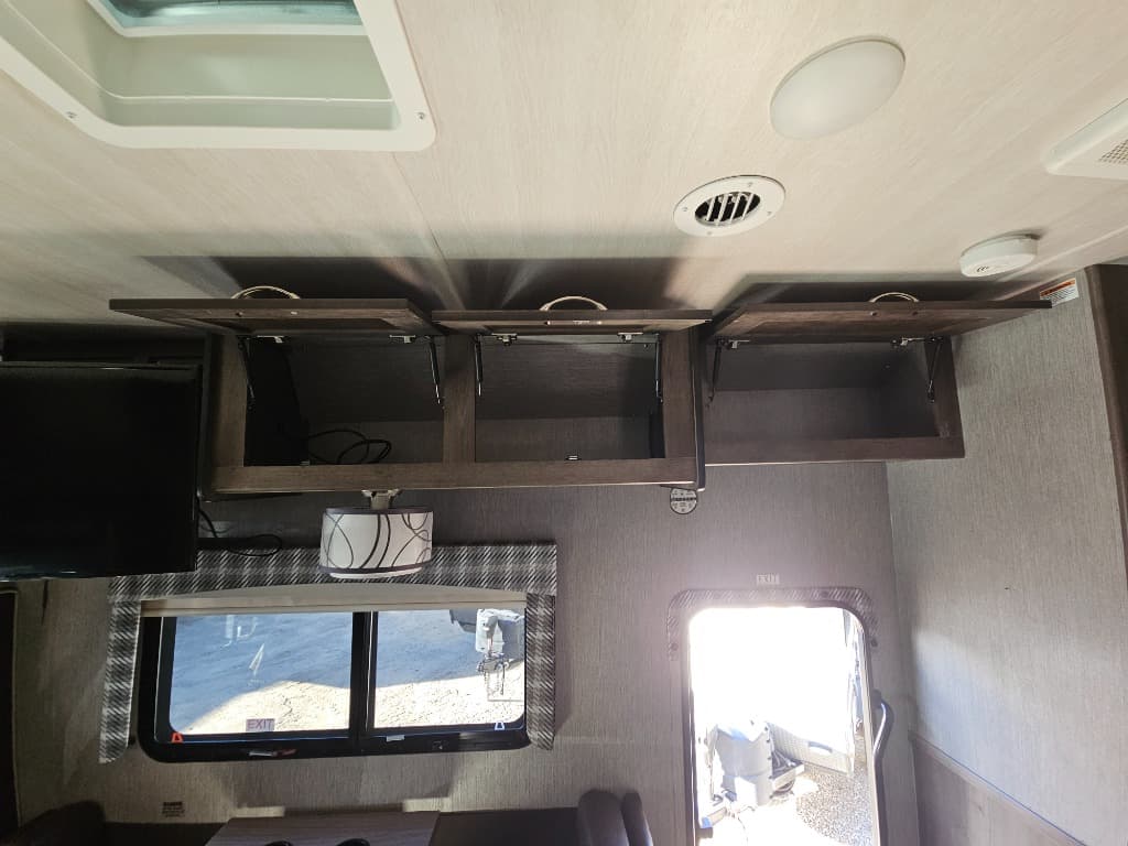 2022 NeXus RV 2022 NeXus RV Wraith - thumbnail 18