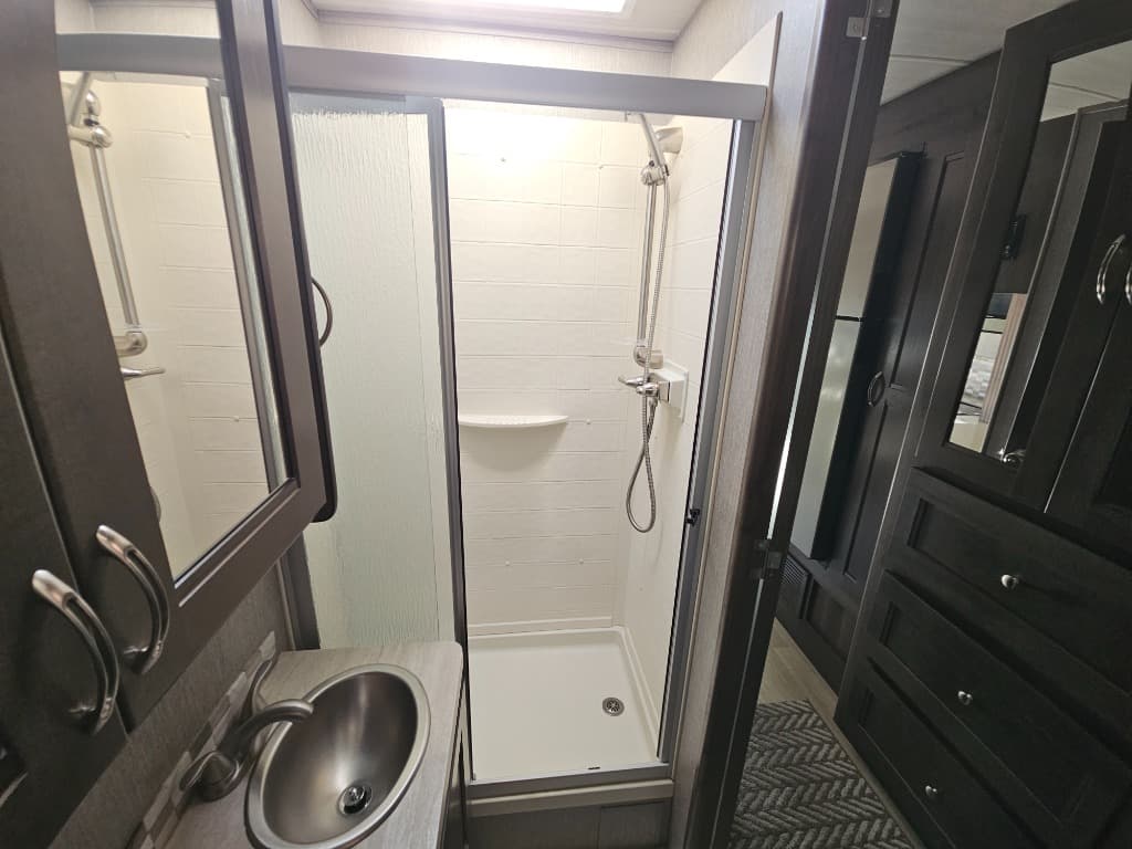 2022 NeXus RV 2022 NeXus RV Wraith - thumbnail 38