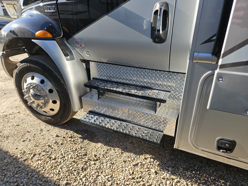 2022 NeXus RV 2022 NeXus RV Wraith - thumbnail 67