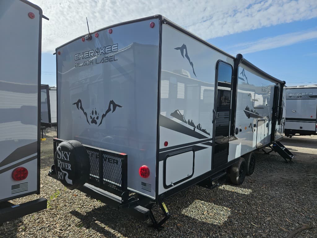 2025 Forest River RV 2025 Forest River RV Cherokee Grey Wolf Black Label - thumbnail 3