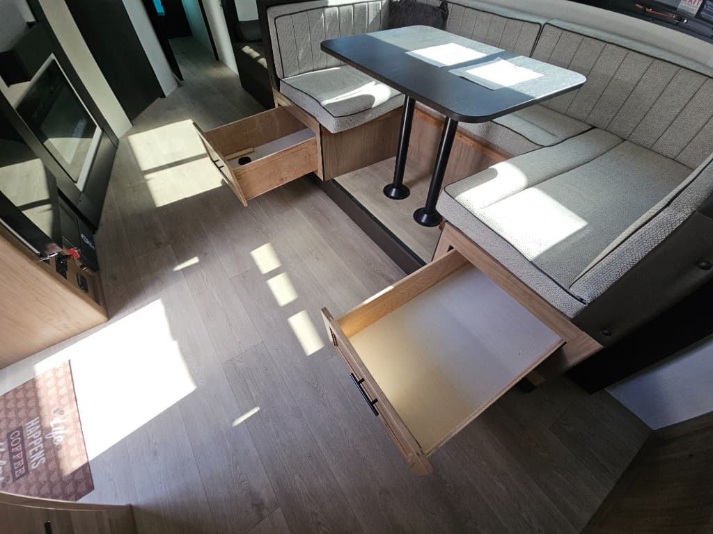 2025 Forest River RV 2025 Forest River RV Cherokee Grey Wolf Black Label - thumbnail 21