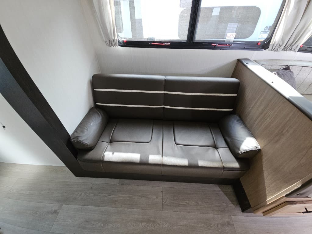 2025 Forest River RV 2025 Forest River RV Cherokee Grey Wolf Black Label - thumbnail 26