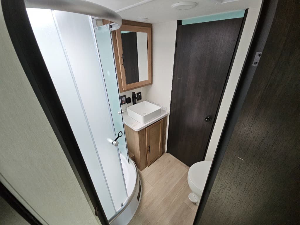 2025 Forest River RV 2025 Forest River RV Cherokee Grey Wolf Black Label - thumbnail 31