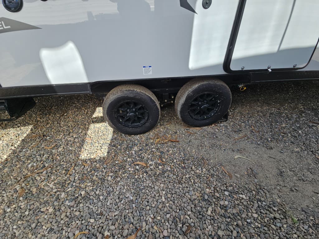 2025 Forest River RV 2025 Forest River RV Cherokee Grey Wolf Black Label - thumbnail 45