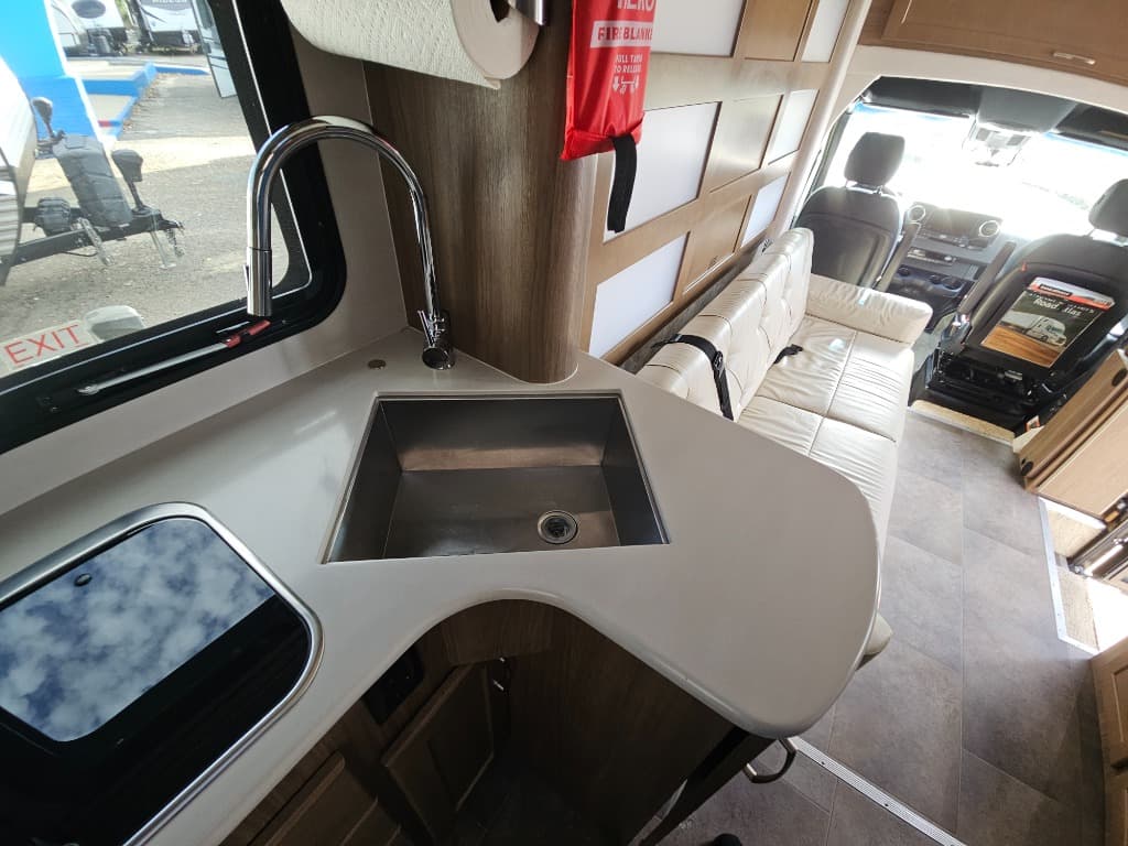 2020 Pleasure-Way 2020 Pleasure-Way Plateau - thumbnail 27