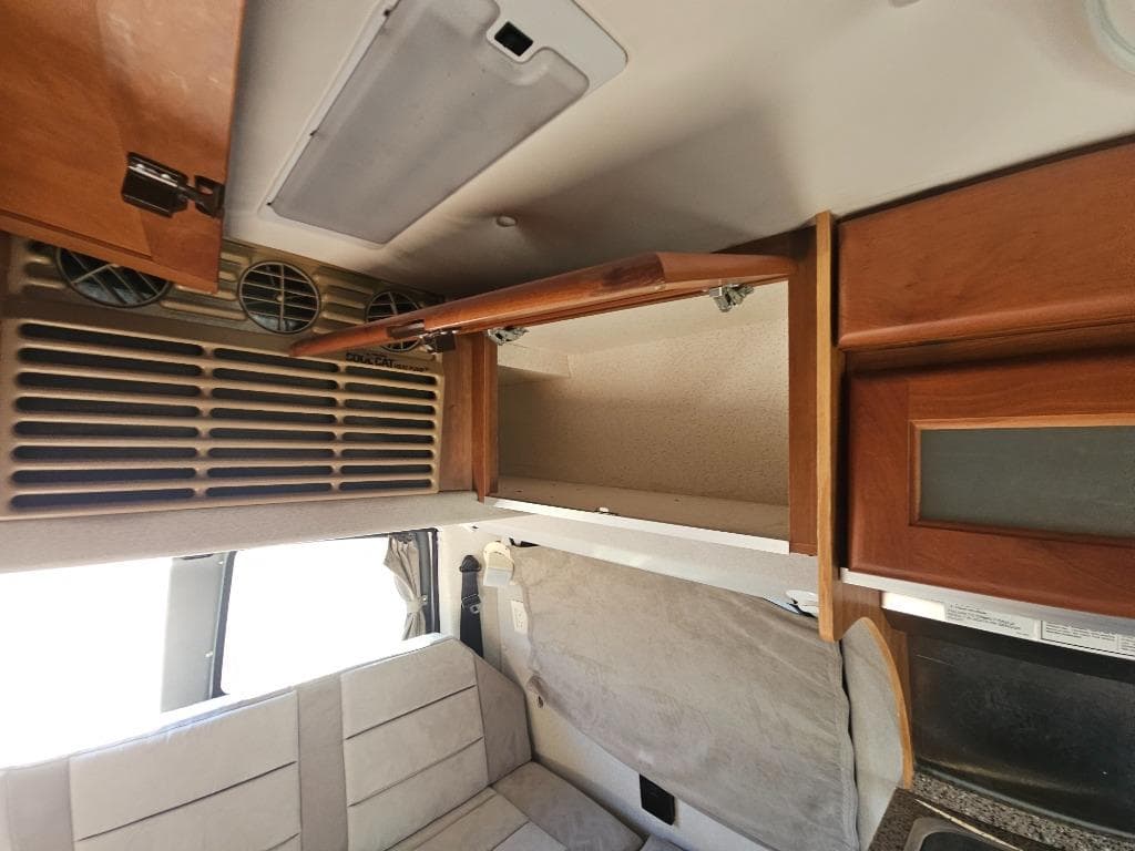 2010 Roadtrek 2010 Roadtrek 190 Versatile - thumbnail 16