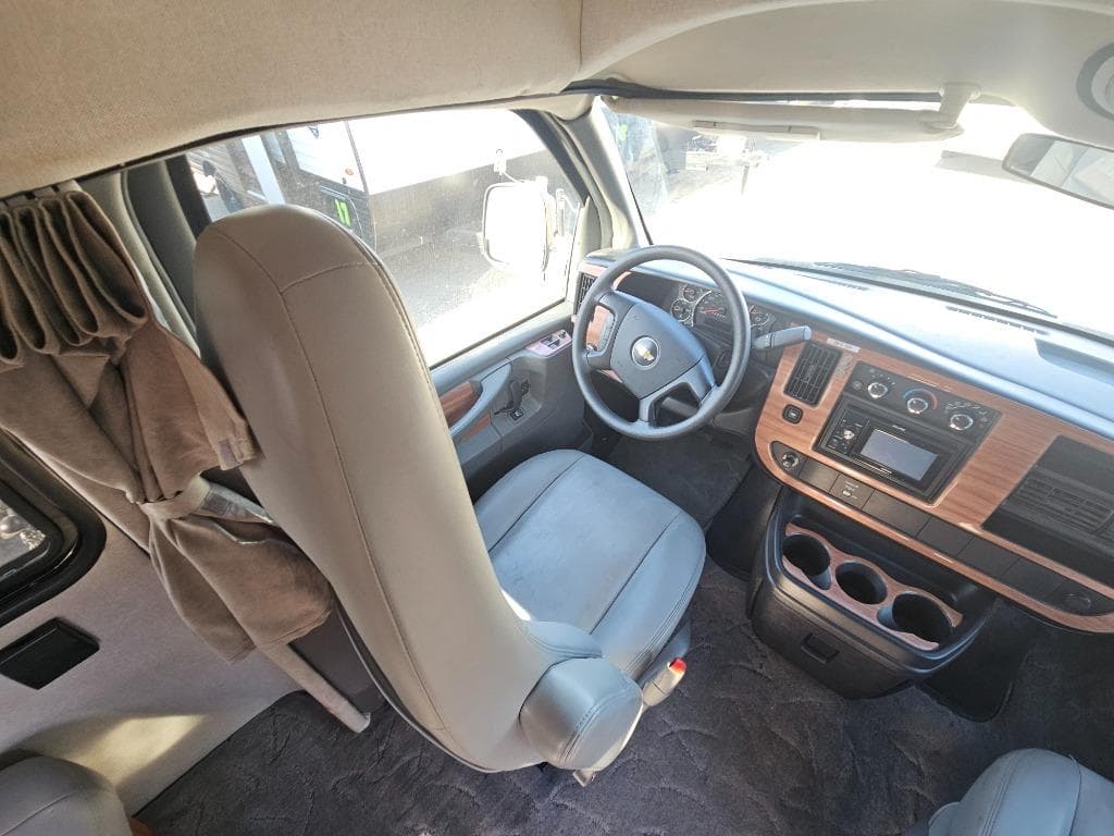 2010 Roadtrek 2010 Roadtrek 190 Versatile - thumbnail 25