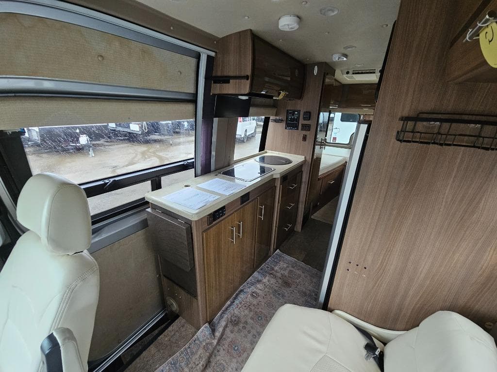 2015 Winnebago 2015 Winnebago Era - thumbnail 8