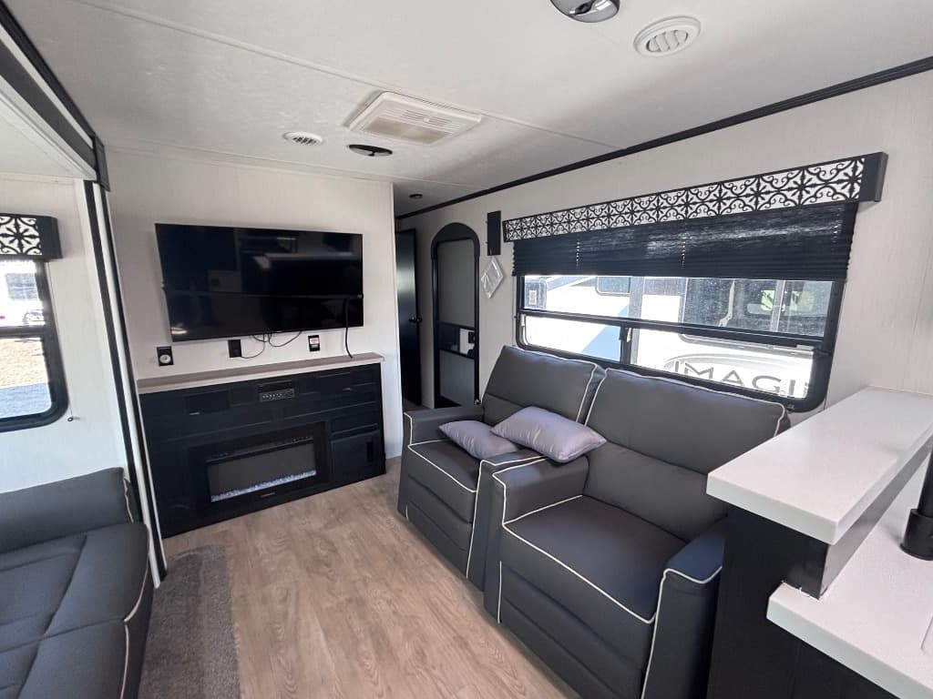 2021 Forest River 2021 Forest River Wildcat Maxx - thumbnail 4