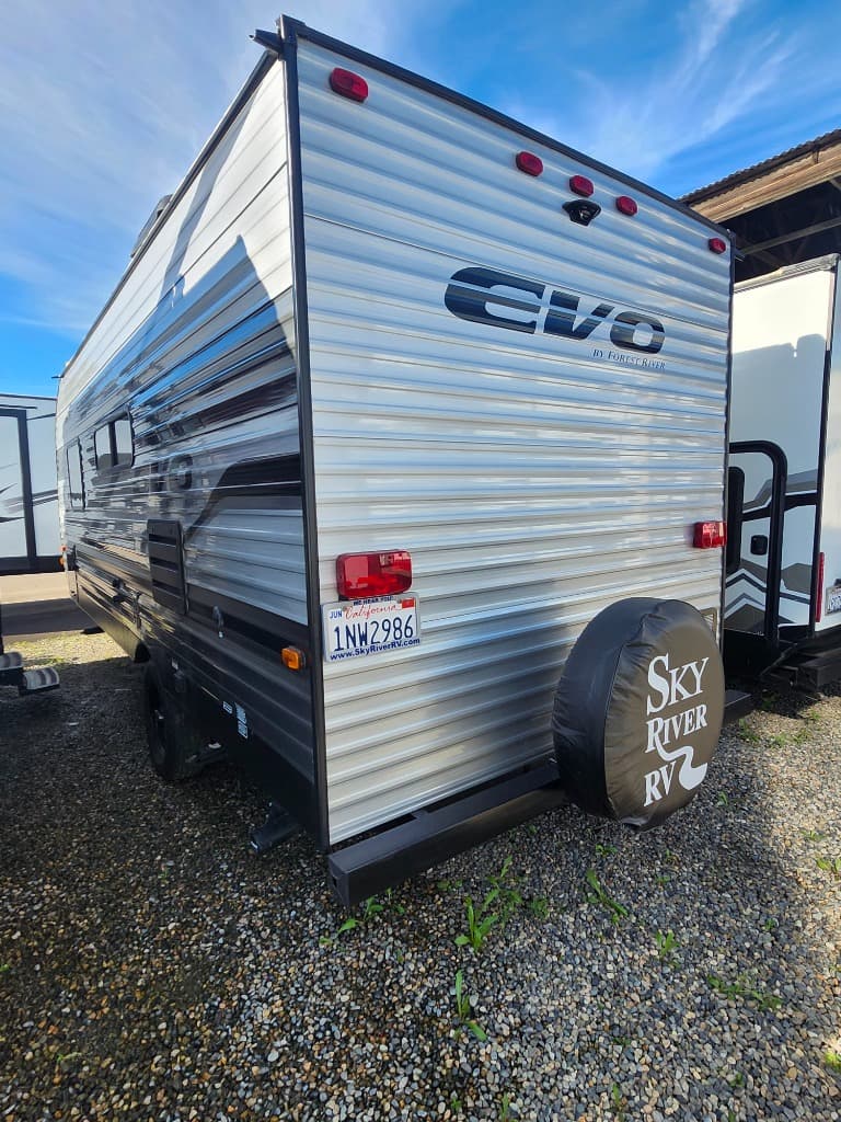 2022 Forest River 2022 Forest River Evo Select - thumbnail 4