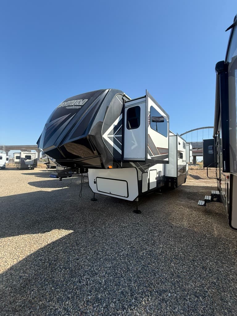 2020 Grand Design 2020 Grand Design Momentum - thumbnail 2