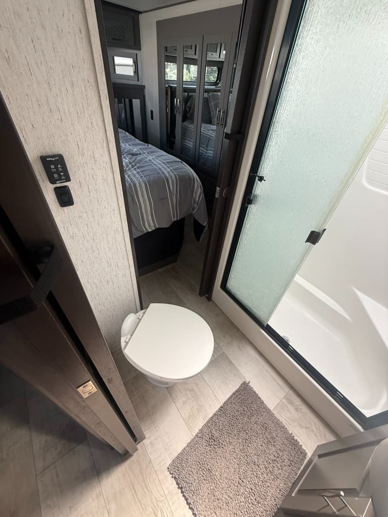 2020 Grand Design 2020 Grand Design Momentum - thumbnail 8