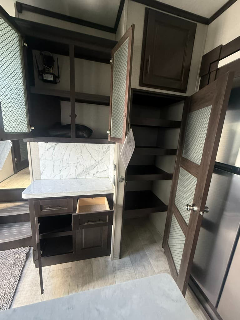 2020 Grand Design 2020 Grand Design Momentum - thumbnail 13