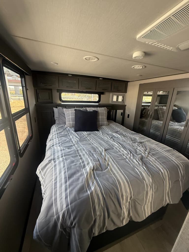 2020 Grand Design 2020 Grand Design Momentum - thumbnail 16