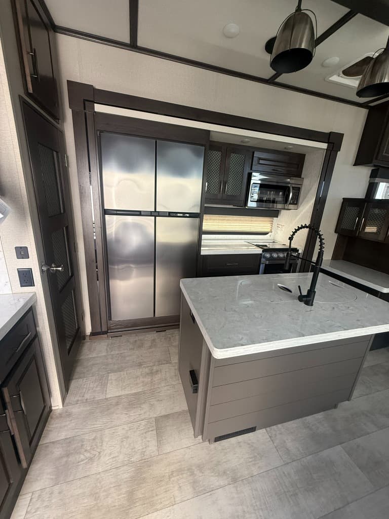 2020 Grand Design 2020 Grand Design Momentum - thumbnail 27