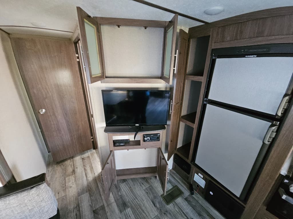 2019 Keystone RV 2019 Keystone RV Hideout - thumbnail 16