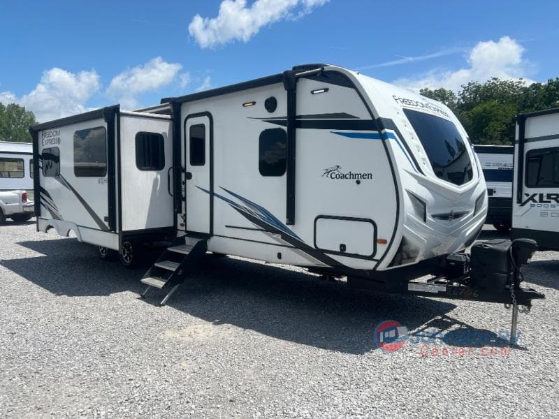 2023 Coachmen Freedom Express Liberty Edition 326BHDSLE